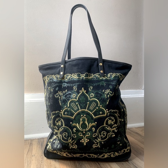 Isabella Fiore Tote Bag - Picture 1 of 16